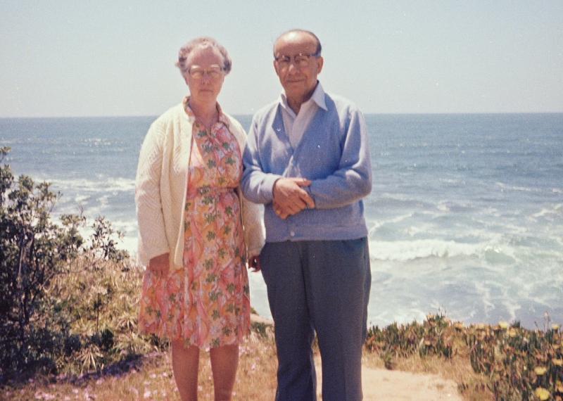 Harold & Mary Fisher @ Beach.JPG.jpg