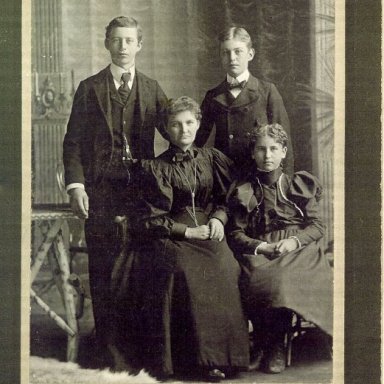 Mary Malona Fountain Family.jpg