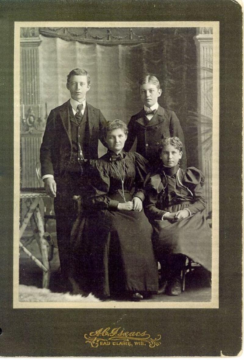 Mary Malona Fountain Family.jpg