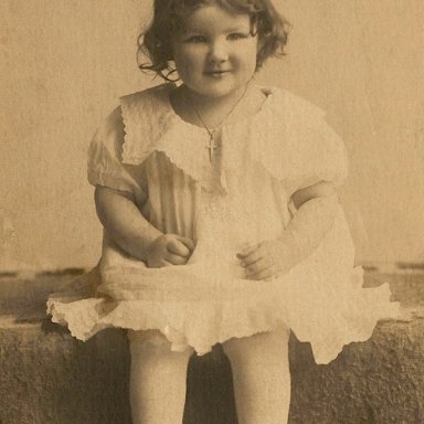 Baby Marion Hessian.jpg