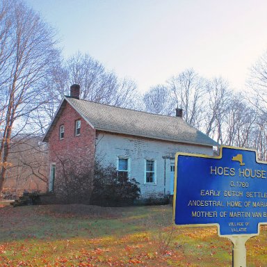 HoesHouse-ValatieNY-1760.jpg