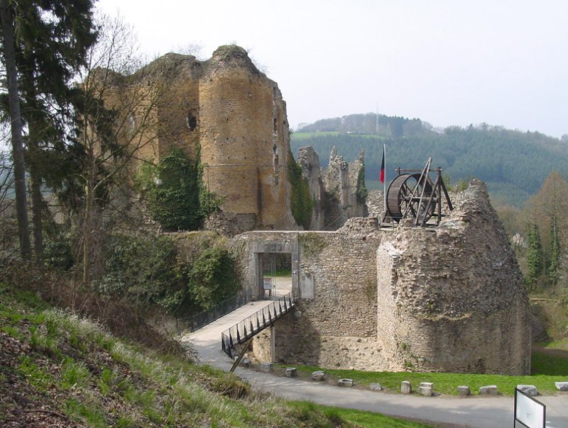 FranchimontCastleFromENE.jpg