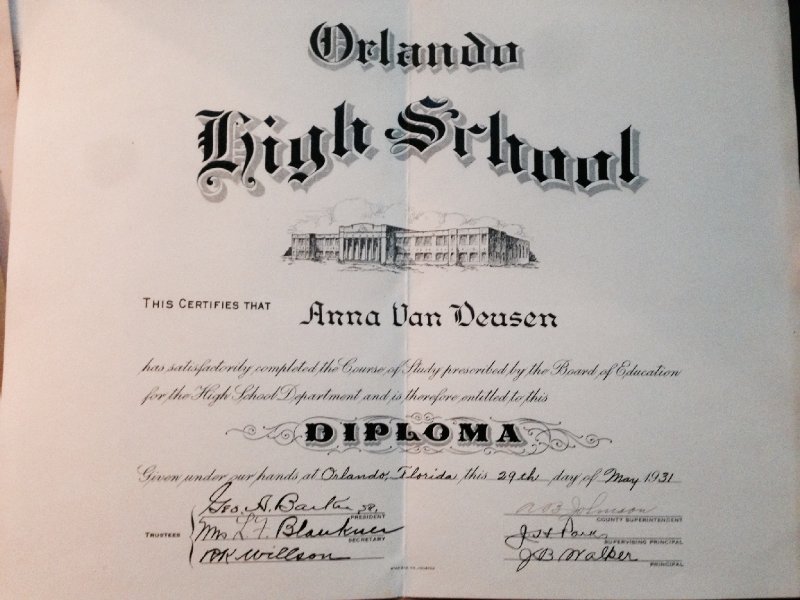anna-diploma.jpg