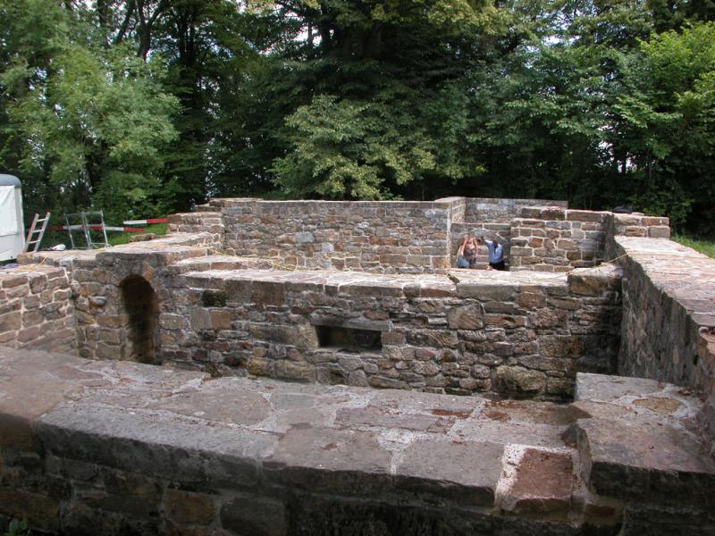 Hohenstaufen_Castle_Ruins_2.jpg