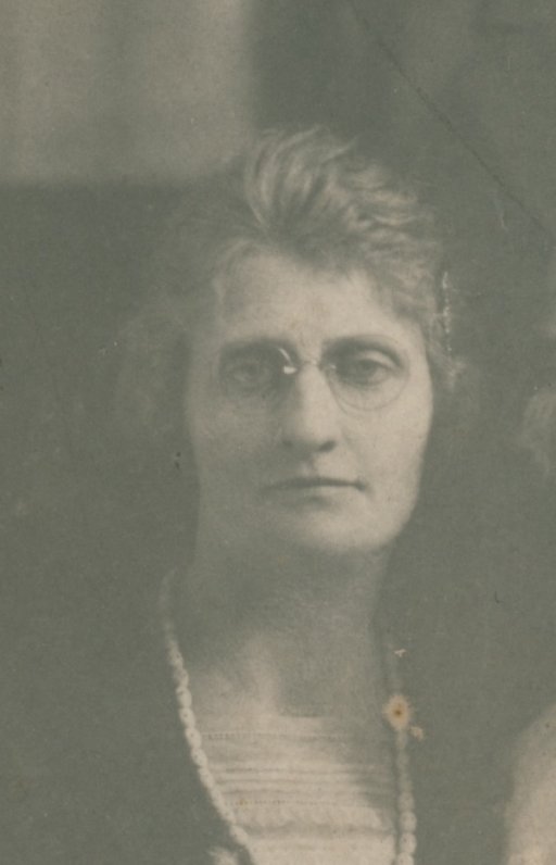 Martha E Guddal